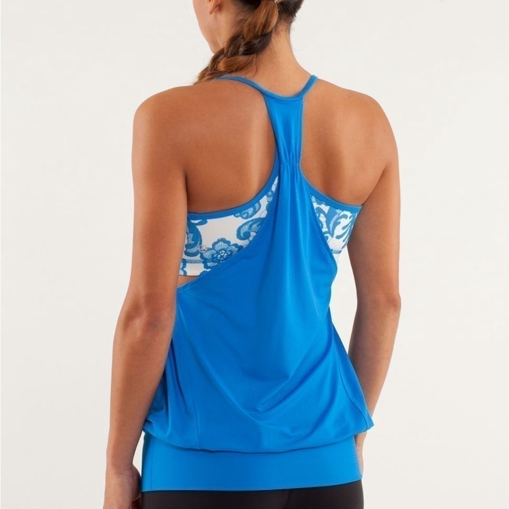 Lululemon No Limits Tank Sz 4 Beaming Blue Floral Built-In Bra - Picture 2 of 7